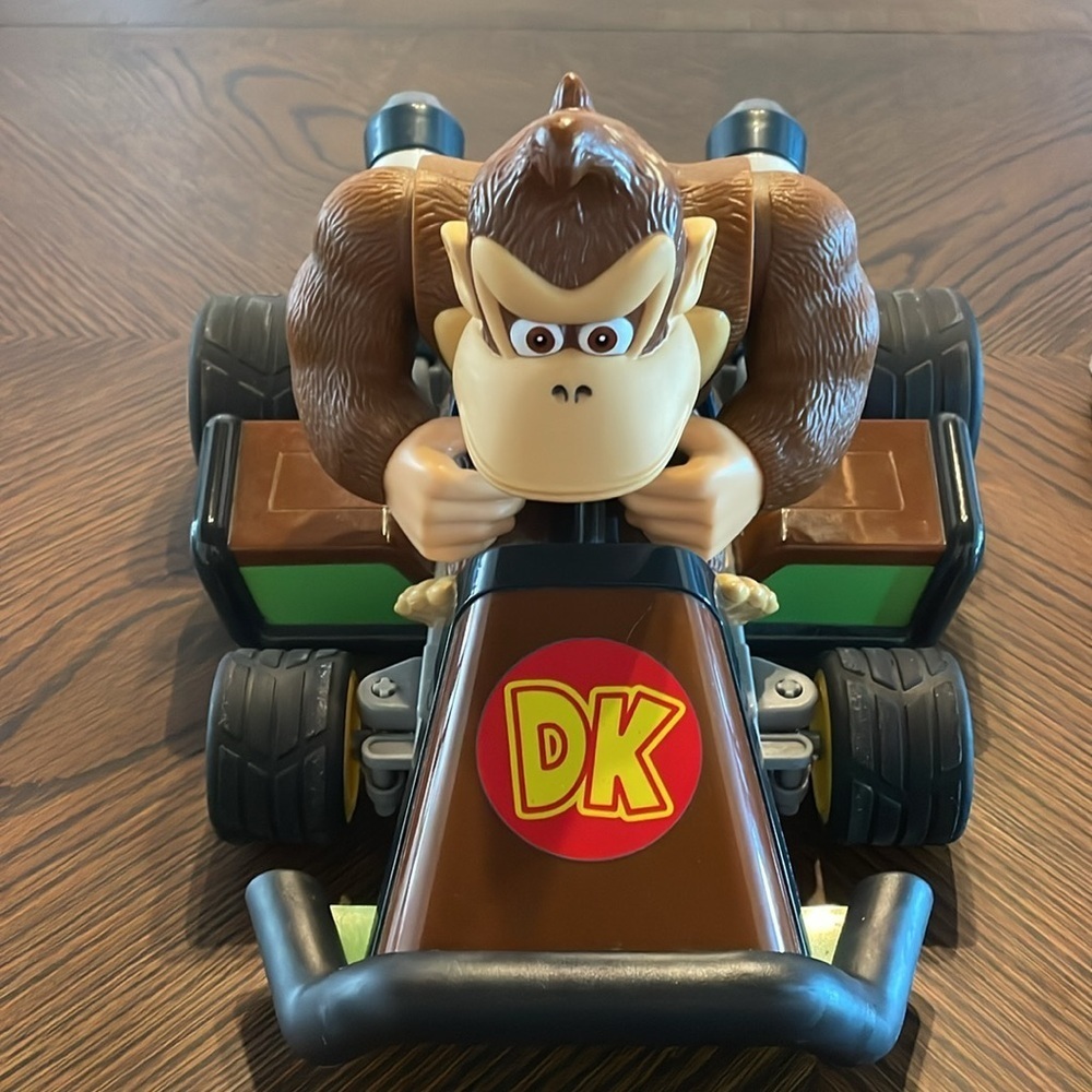 2013 Carrera RC Mario Kart 7 Donkey Kong Remote-Controlled Vehicle 1:16 Scale - Picture 3 of 17